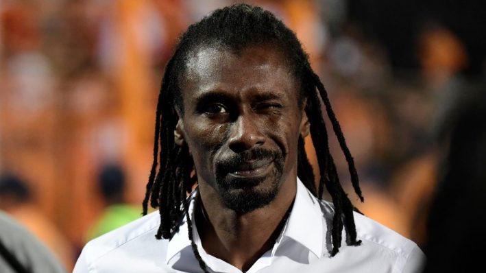DZFOOTBALLDZ's tweet photo. Aliou Cissé 🎙: L’arbitrage en Afrique est catastrophique. Belmadi a raison d’en parler, sauf que quand on dénonce l’arbitrage on pense qu’on pleurniche. La fédération me demande de pas critiquer l’arbitrage par peur de représailles, et que l’arbitre nous le fasse payé. #dz https://t.co/QIn2l0Rj9j