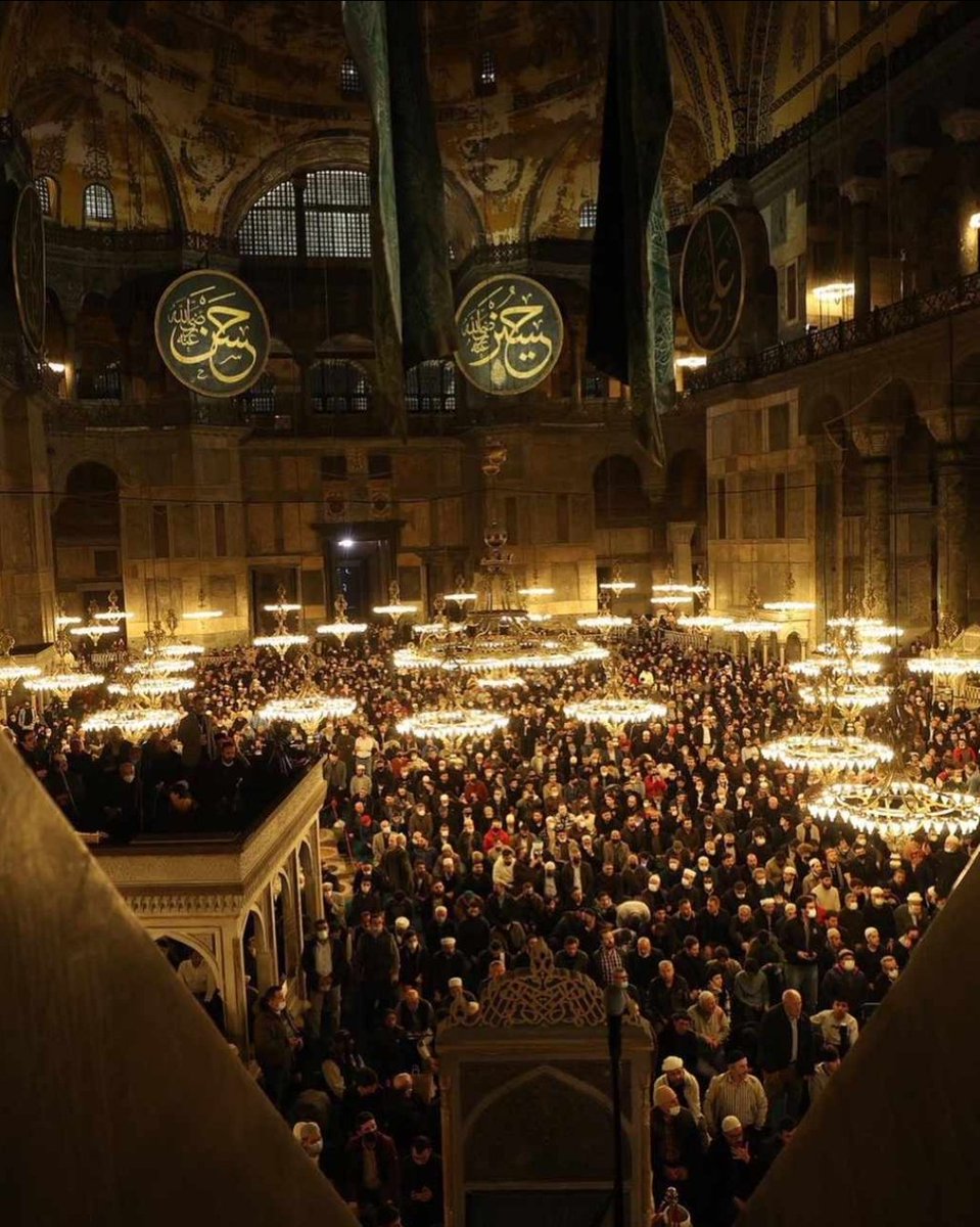 nxur05's tweet photo. Ramadan Mubarak 🤍 
Ich wünsche euch einen gesegneten Monat!! 
Möge Allah alle eure Gebete annehmen und euch und eurer Familie viel Kraft geben <33 https://t.co/cC6qCg35Ll