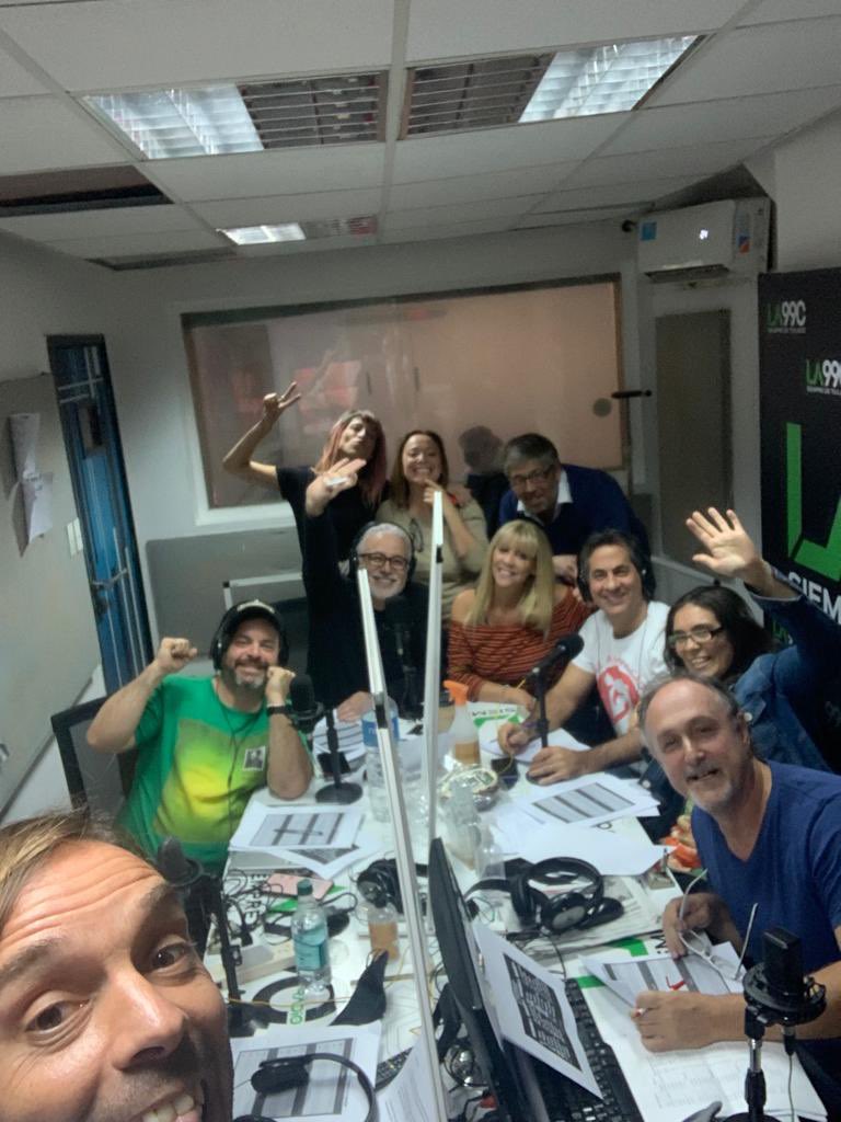 Esta tarde, @La990Radio , siguiendo el sorteo del Mundial de Qatar ! 
<a href="/Villarruel_clau/">Claudio Villarruel</a> <a href="/erespi/">Emanuel Respighi</a> <a href="/Sebochini/">SEBOCHINI</a> <a href="/kmicheletto/">Karina Micheletto</a> <a href="/fbimber/">Fabián Bimber</a> <a href="/RodrigoCalegari/">Calegari Eventos</a> <a href="/lupittar/">Lupita Rolón</a> <a href="/lauraluzo/">Laura Luz Ojeda</a> <a href="/veronicaalbanes/">vero albanese</a>