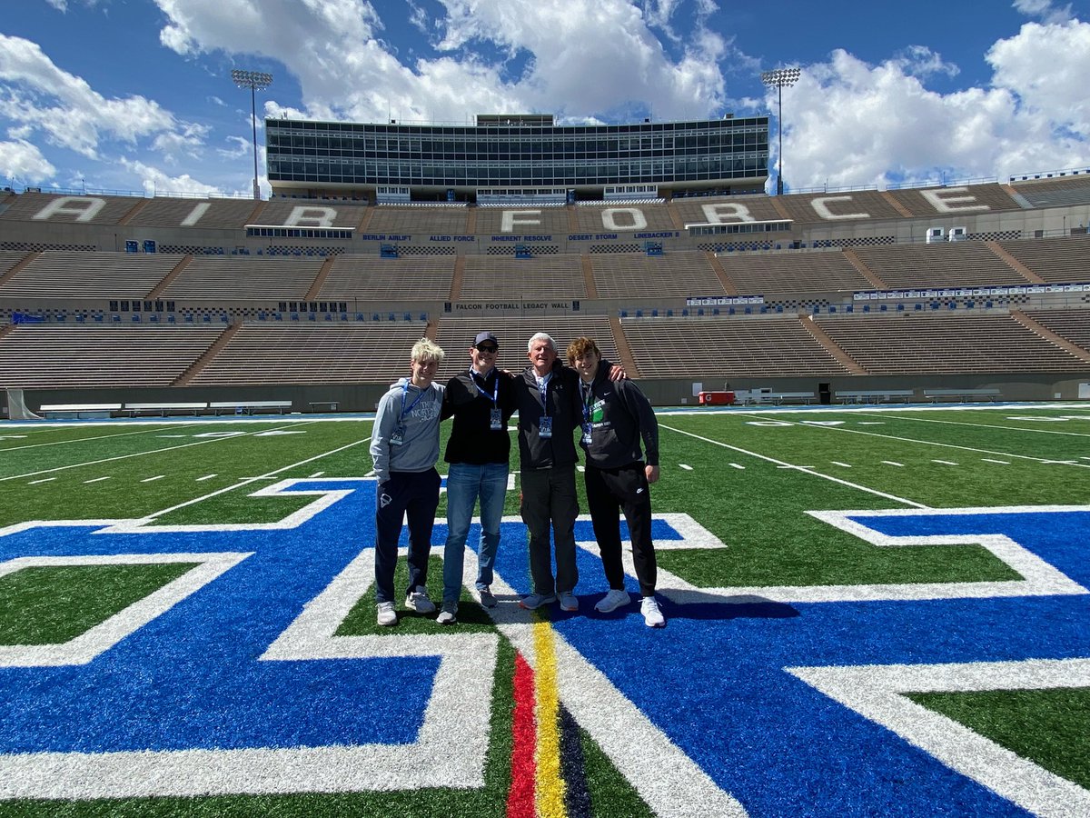 TheViewRecruits's tweet photo. 2023 Linebacker @IsaacHubert1 is out visiting @AF_Football this weekend. The Falcons already have one Grizzly headed their way, and there could be a second coming very soon… @RecruitGeorgia @Mansell247 @247recruiting @Rivals @AF_FBRecruiting https://t.co/GUoOF7UOS4