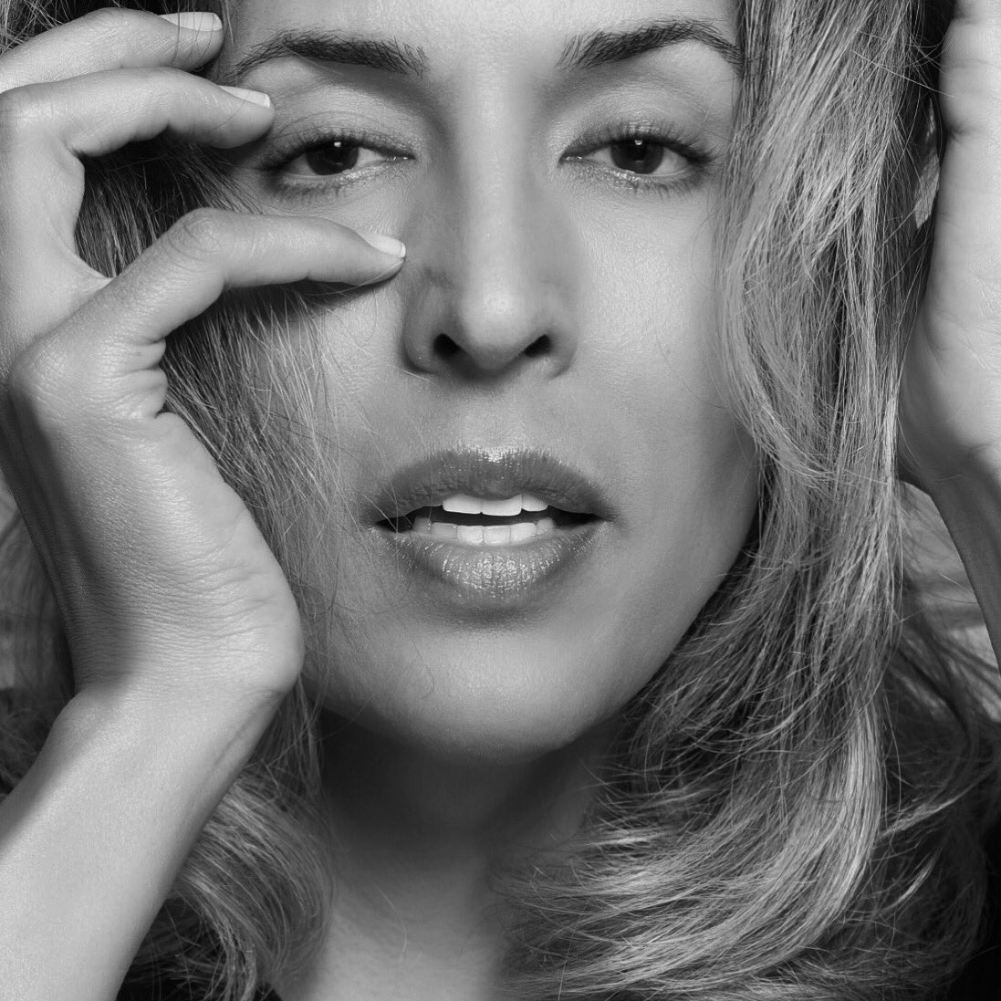 I’ve decided I’m no longer wearing makeup... #AprilFools I’m never gunna a stop wearing makeup. I love looking like a whore 😂