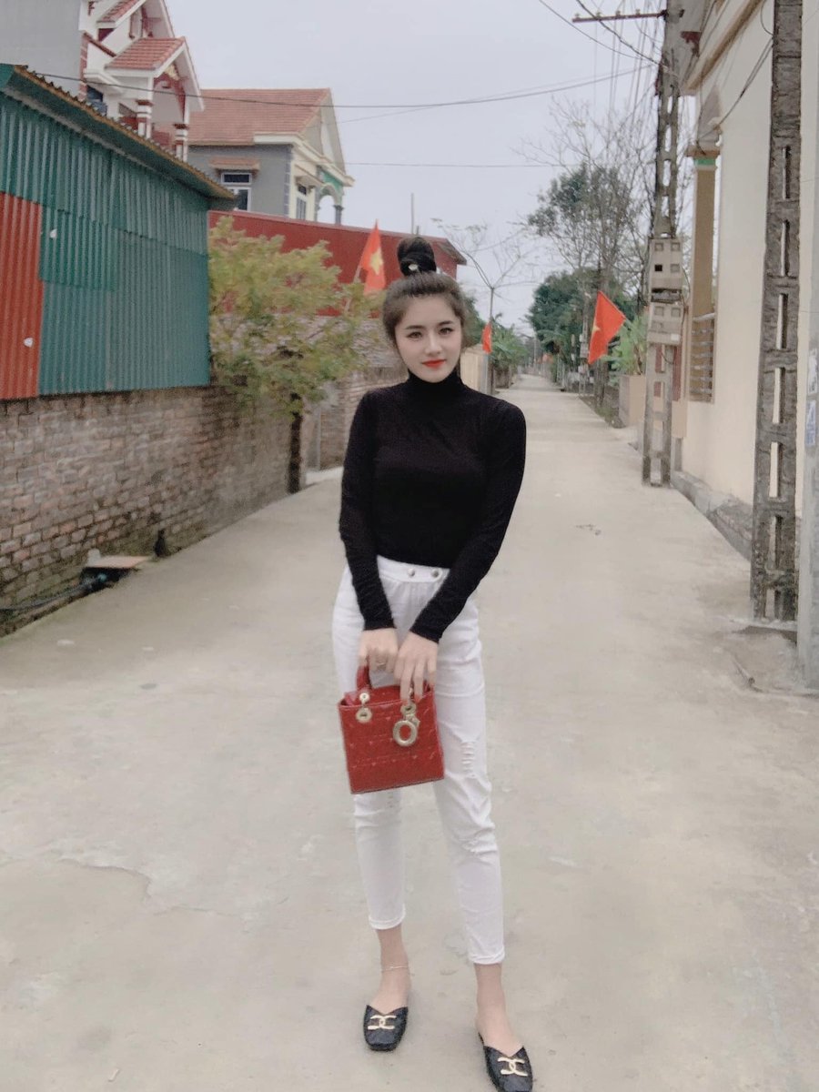 MisSuSu6's tweet photo. Ngày mới thì phải xinh đã rồi tính tiếp
 #Femdom https://t.co/sLbG9Ez2az