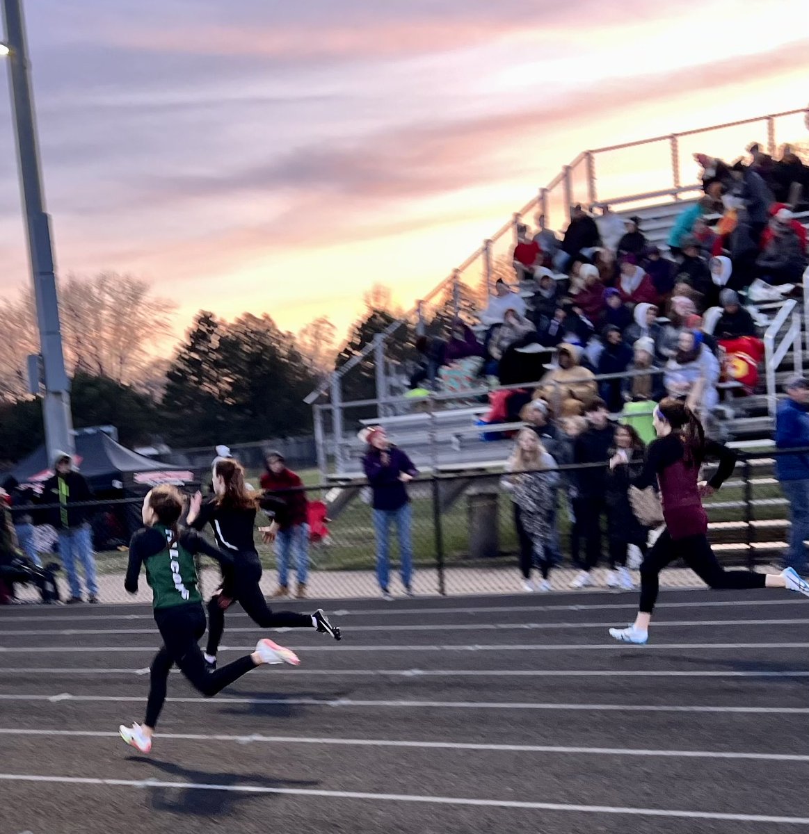 FFTrojanTrack's tweet photo. City Engle races to the finish line in the 200m dash at the Panther Relays in Mount Pleasant. She would finish 7th overall in the event. #solidrun https://t.co/rZcjqrzWdU
