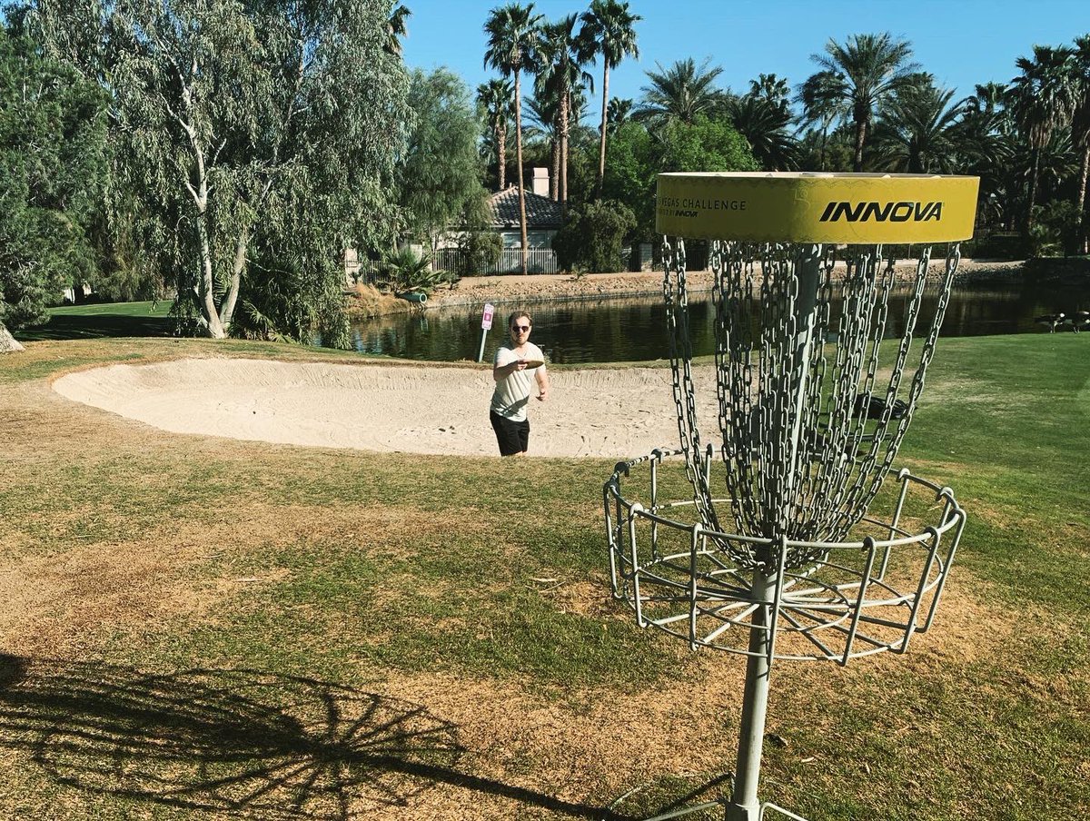 donhedge's tweet photo. Playing a pro course calls for pro tips from your friends! Awesome round on the afternoon course at Wildhorse disc golf today with @Oggelit and @WranaRasmus. Tomorrow we return to the ice rink for the first game of this years world championship! #lasvegas #discgolf #curling https://t.co/g3j3RwRty0
