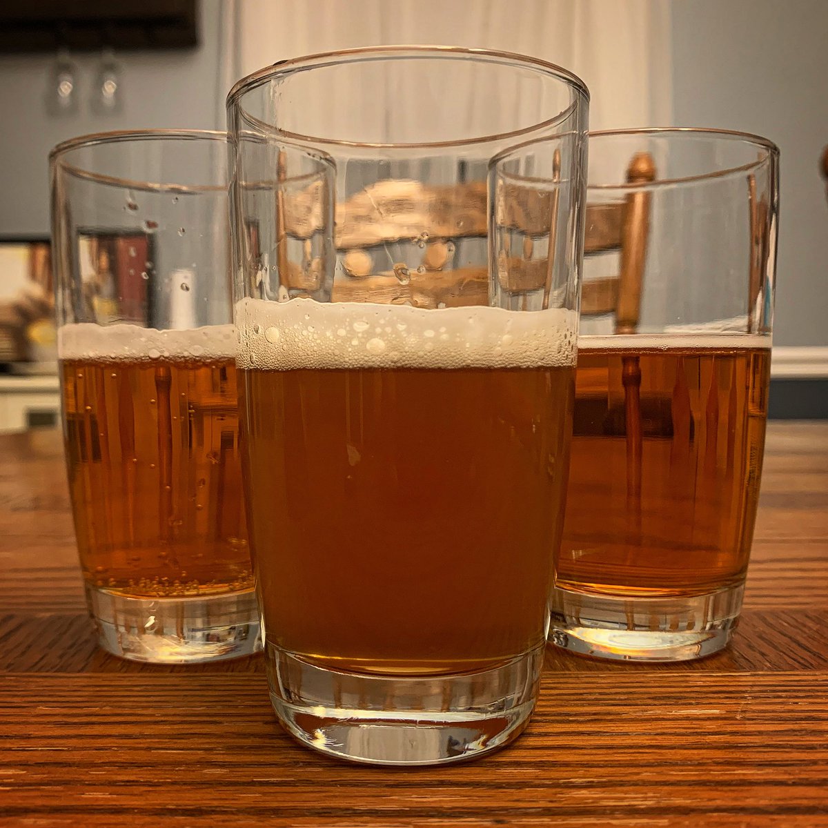 CatfishCampBrew's tweet photo. Doing a little style comparison with a few of the commercial examples of the style and feeling pretty good about it! Other than a little chill haze, happy where this brew ended up! Cheers!

#homebrew #homebrewer #homebrewing #pittsburgh #nhc2022 #beer https://t.co/04gfZ7WKId