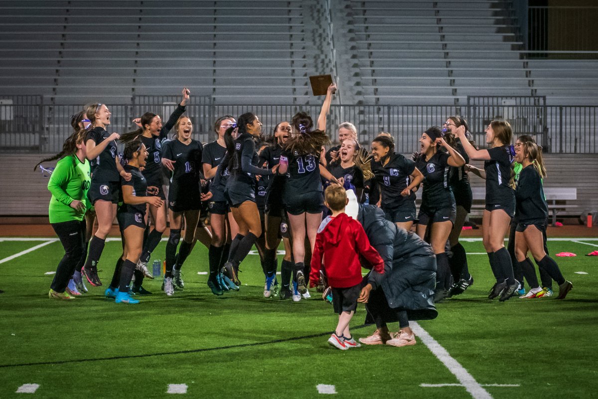 mastrfish's tweet photo. back to back central invite champs! @opsCHS_Gsoccer @OCBroadcasting #downtownproud https://t.co/JA6URjoob3