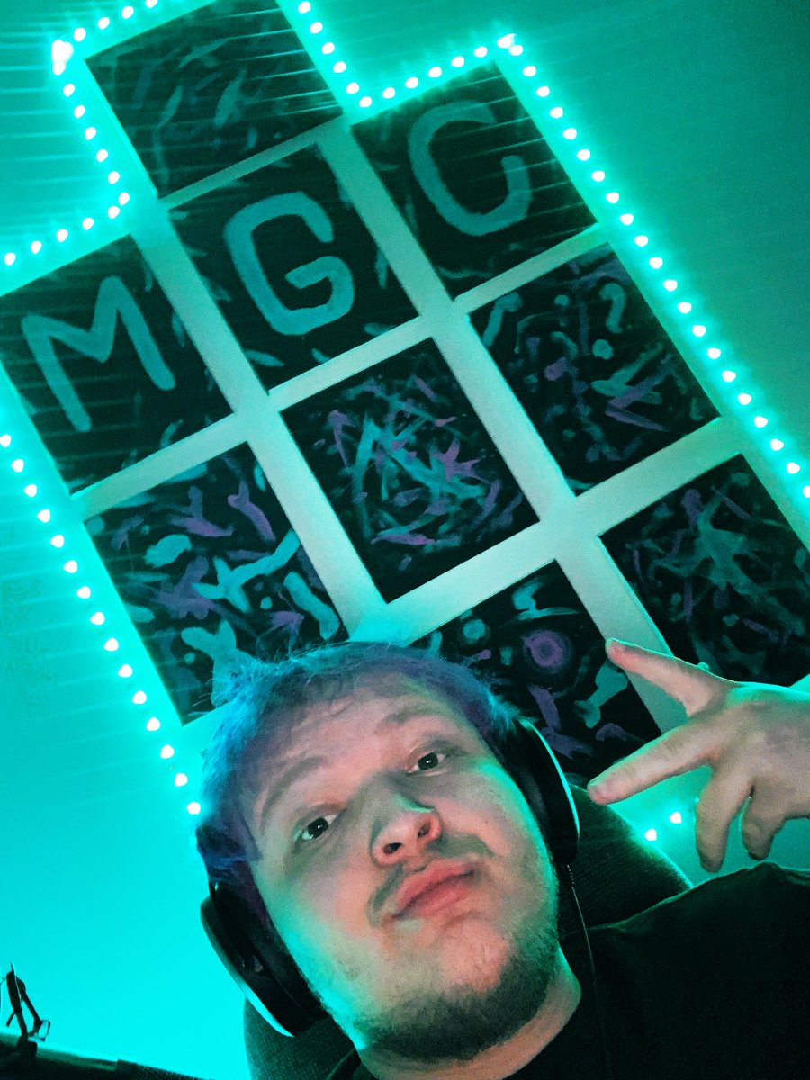 Hisokami__'s tweet photo. My new background for my stream came out so amazing!! ❤️🔥 https://t.co/2NkmzvG11E
