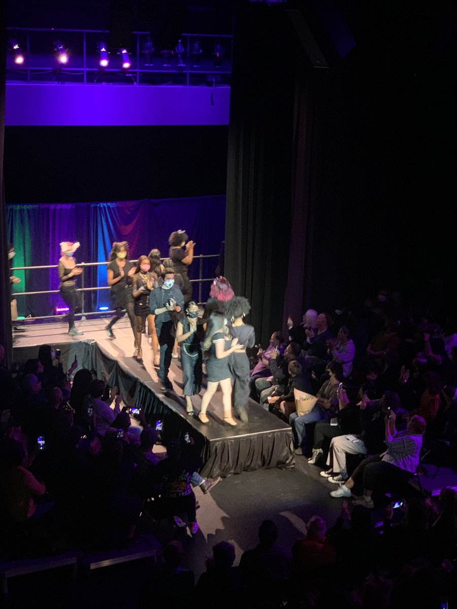 Our Fashion and Costume Design students showcased their beautiful designs tonight! 👏🏼