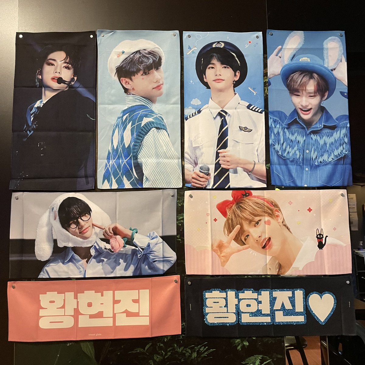 springboy0320's tweet photo. Event up 🍃

Do head to the admin table to collect your gifts! Feel free to take the other fansupports on the table :) 

Full sets of gifts will be available at $4 each! 

#springboy0320 #straykids #hyunjin https://t.co/DBU3jPU5rz
