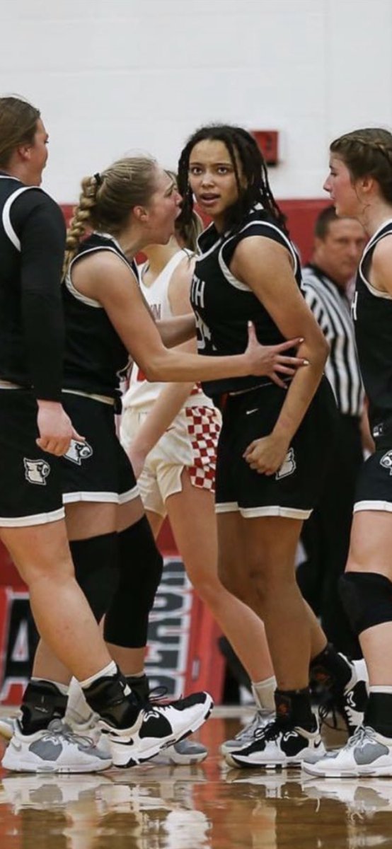 BrianMabe1's tweet photo. I know a certain 7th grader who is ready for travel to start on Saturday with the Ky vs Oh tourney. This will be the 1st time she has played her grade lvl in 3 years. @ky_dream_ will be lit this weekend #tallPG https://t.co/CCamMvywb5