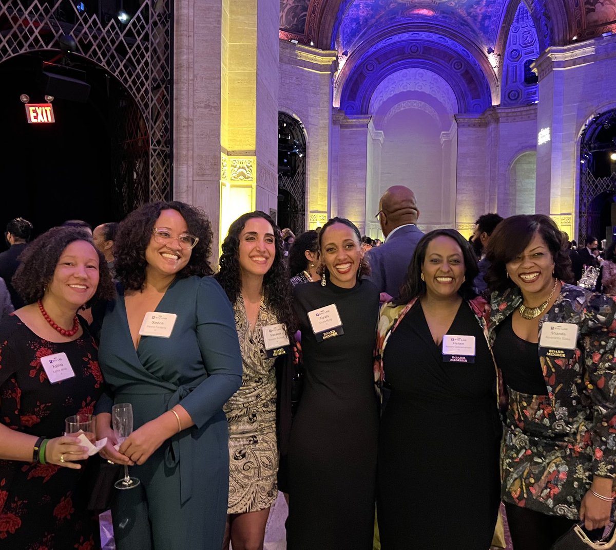 AHoagFordjour's tweet photo. It’s been years since we’ve all shared space. ⁦@nyuLACA’s annual⁩ Spring Dinner - Aspire: #LiftAsWeClimb, celebrating distinguished students &amp; alums of color ✊🏾💜 https://t.co/01FexbgH3V