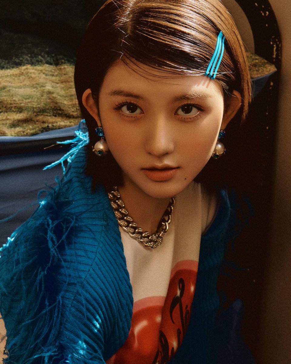 gaeulzip's tweet photo. kim gaeul is definitely a girl crush of this generation

#GAEUL #가을 #IVE #아이브 https://t.co/h75e9Rqzcm