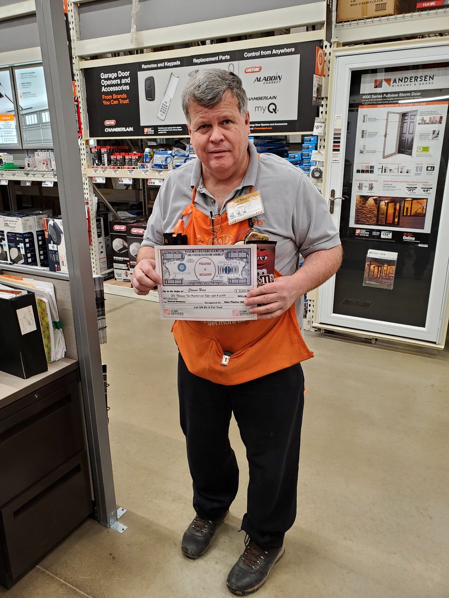 DawnHawes7HDI's tweet image. Store 3860 making it happen helping our customers Dreams come true with Cabinet Makeover &amp;amp; Windows. Outstanding Job Preston, Steve, and Luis always striving for excellence in our customers experience. Great job Team Massillon!