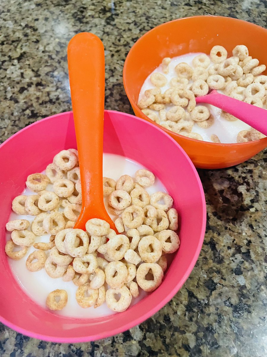 dr_rdvenkatesh's tweet image. Alright #medtwitter how did I do?

Frozen milk for breakfast! #frozencereal 

The kids were not impressed… should I try brown E’s next year? #pedgitwitter #gitwitter #AprilFoolsDay