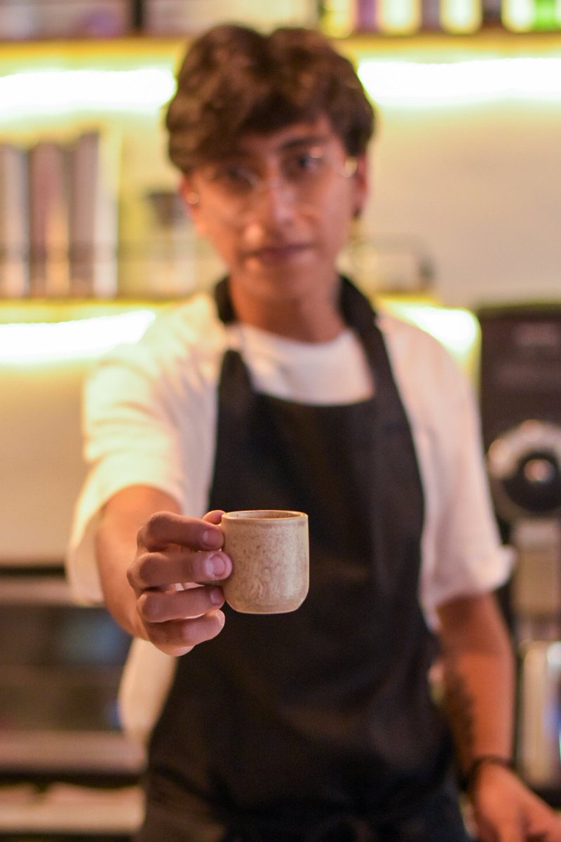 Camino_a_Comala's tweet photo. 📅 1° de Abril: Día del Barista ☕

Los responsables de que cada taza sea una experiencia inolvidable, los encargados de transmitirnos la pasión por el café y hacernos nuestros días más amenos

De parte de todo el equipo de Camino a Comala: ¡Felicitaciones a todos los baristas! https://t.co/WXX3hloJuT