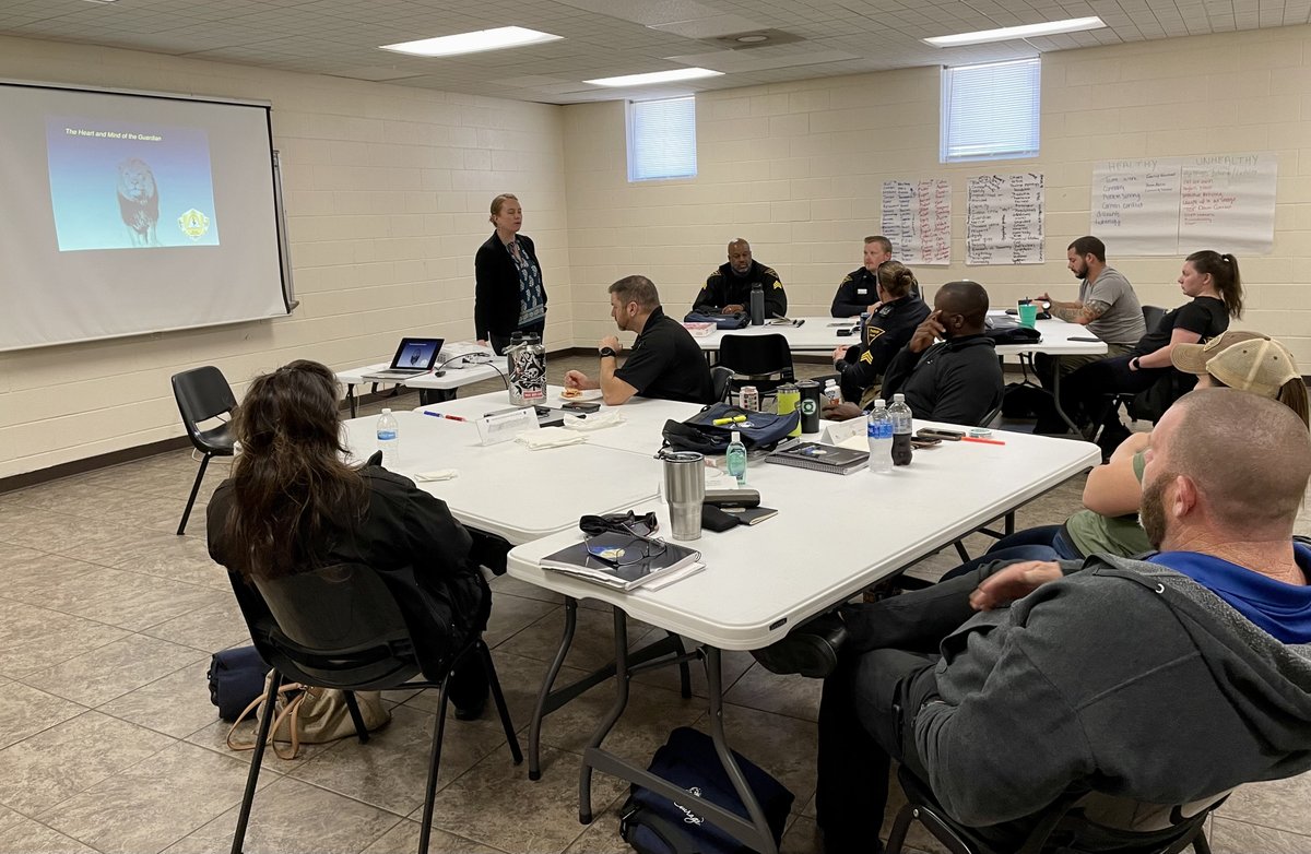 bluecourage's tweet photo. Congratulations to the newest Blue Courage trainers for the Fayetteville Police Department!! Thank you CRI-TAC! #bluecourage #fayettevillencPD #CRITAC #LEleadershipdevelopment https://t.co/RaaLPO3zvM