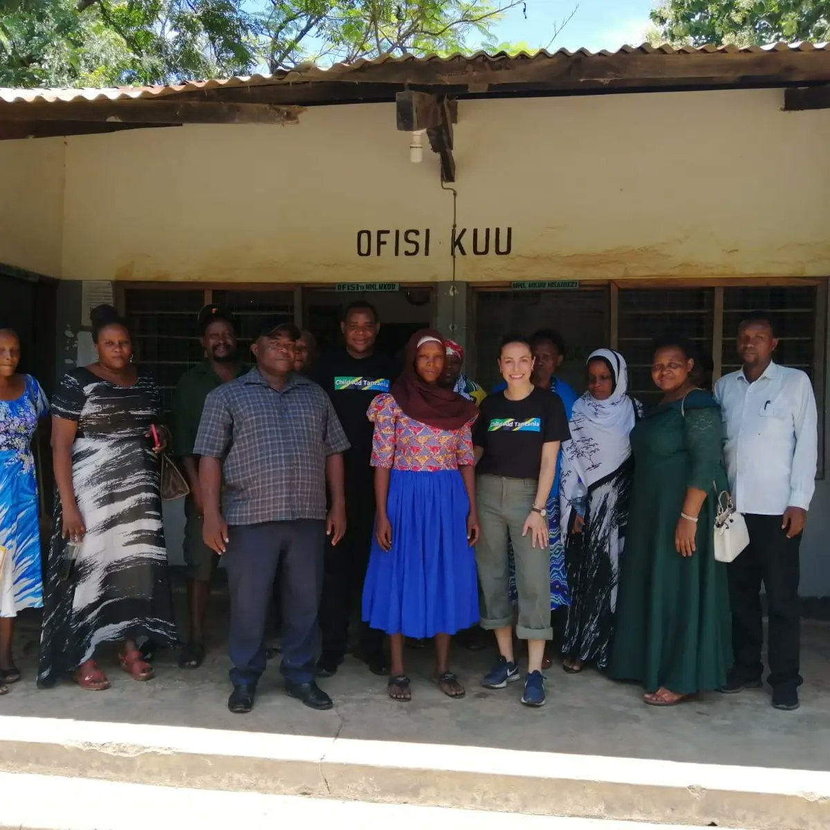 childaidtz's tweet photo. Eva, we welcome you with open arms and thank you so much for providing your support to the children at  #Mapinduziprimaryschool in #ifakara
#educatetanzanianchildren
#childrenscharity
#justus
#volunteer https://t.co/GZSdA6L0pE