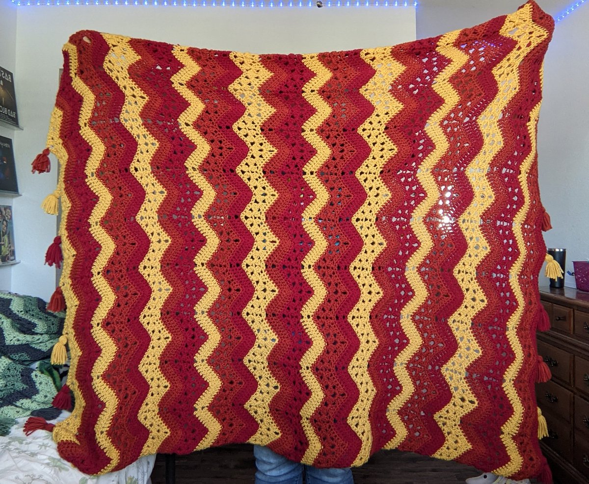 ElliettesH's tweet photo. Making my return with 2 larger projects. Purple and black triangle shawl selling for $40 and tri-colored throw blanket for $60. DM for extra details and specifics, will not be listed on Etsy! Prices do not include shipping cost if shipping is needed! https://t.co/NtsKQJ9Nco