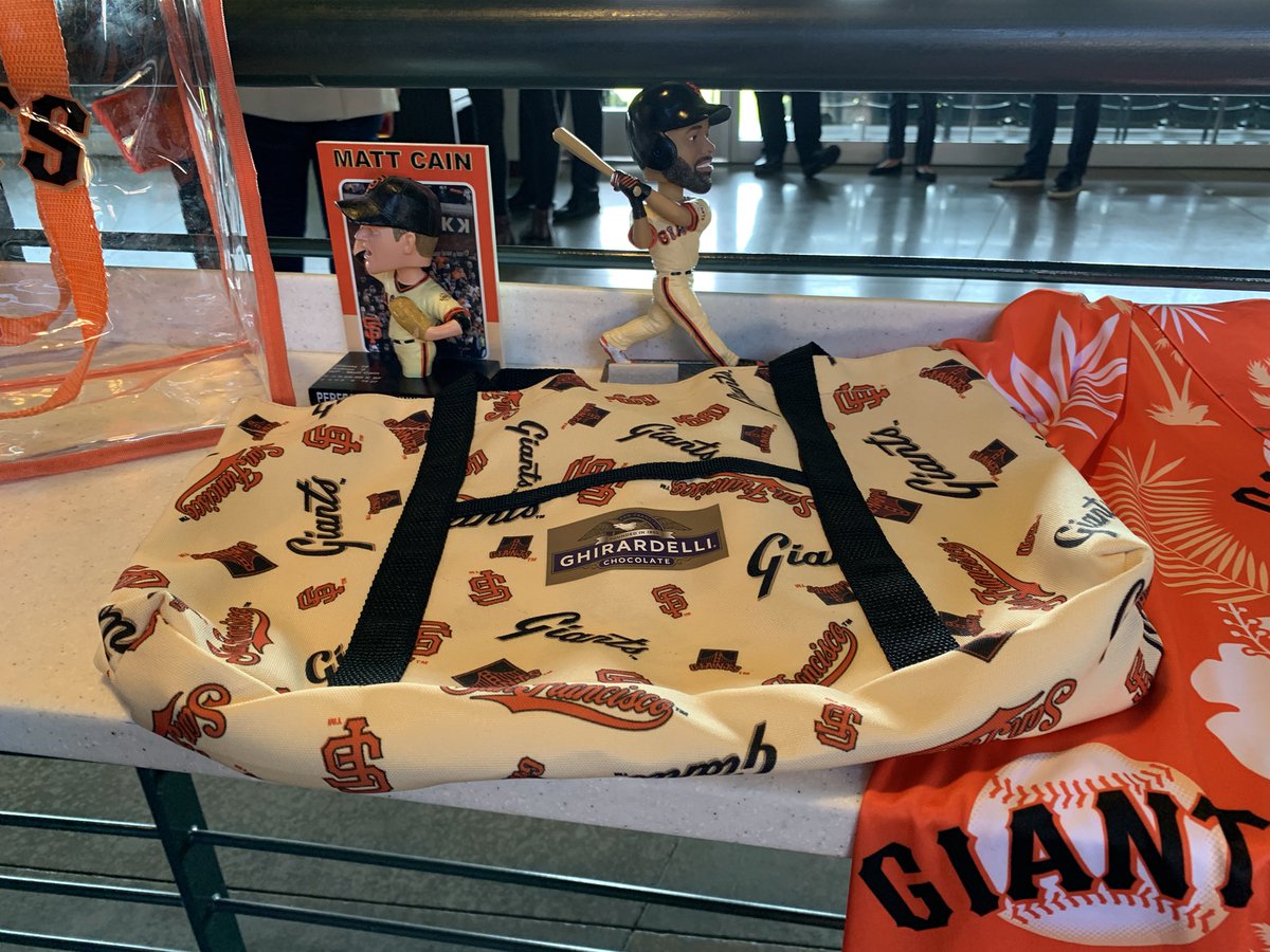 ThirdandKing's tweet photo. Here are some of the #sfgiants special events and promotional items. Check out the full lists —
Special events: https://t.co/xYQeQq3OE0… 
Promotions and giveaways: https://t.co/xYQeQq3OE0… https://t.co/brfgXbSNCy