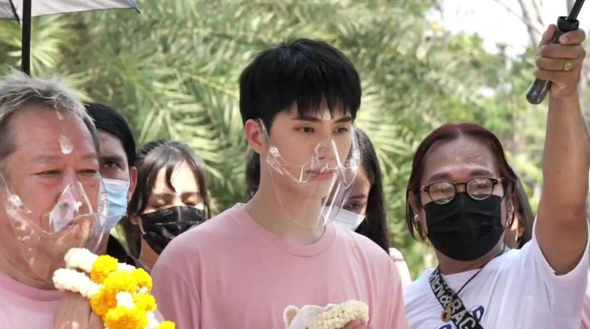 nee2000bee's tweet image. 