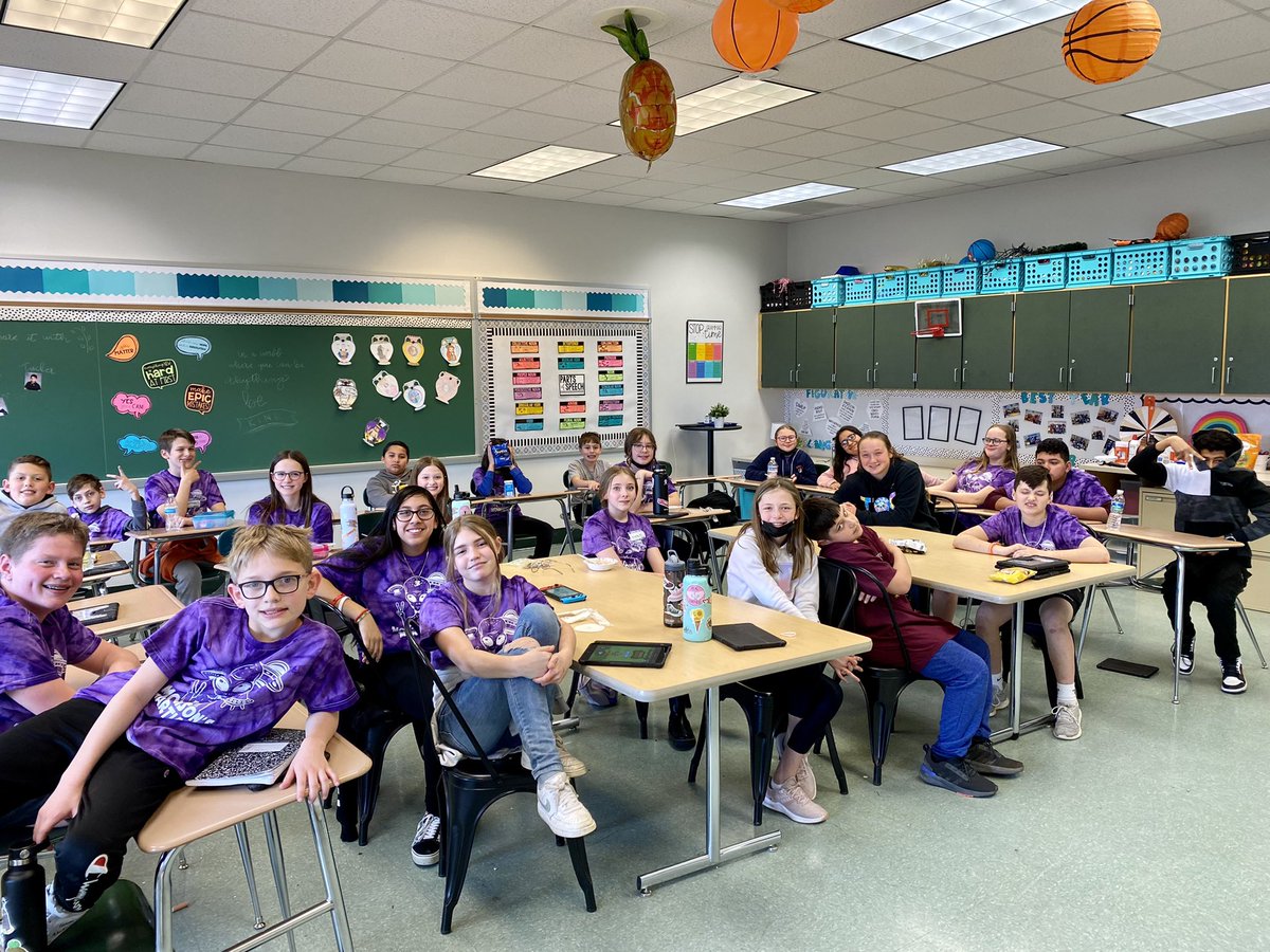 _missmorrison's tweet photo. today was out of this world! morrison’s martians debuted their class tshirts, had a guest reader from Potts’ hotdog restaurant in Nazareth, &amp; were rewarded with an ice cream party from @kellyleszcynski for helping in the high school can drive! what a day!👽💫🌭📚🍦 https://t.co/62n8aW2TrO