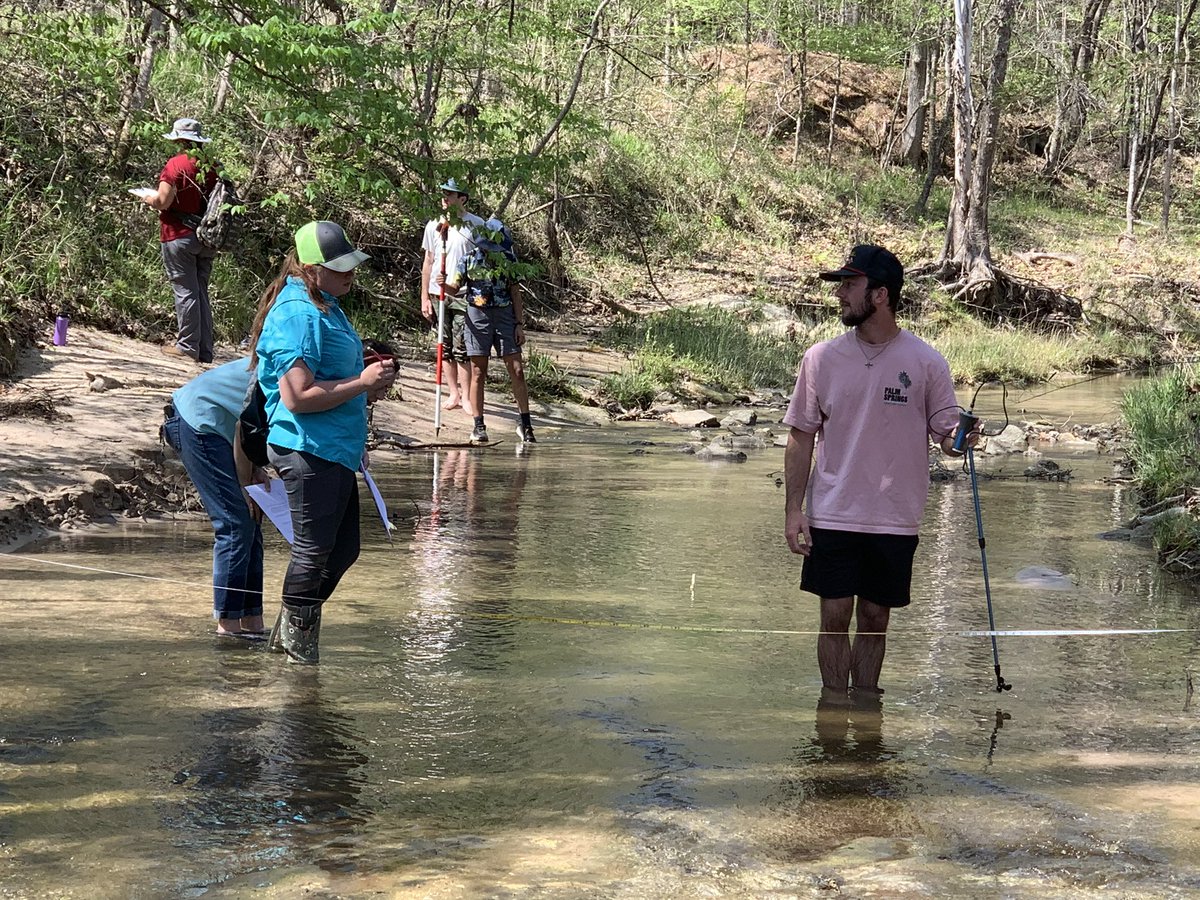 SHSUgeo's tweet photo. 🌎 Geography professor, Dr. Ross Guida, and his Geomorphology students were out at the Biological Field Station on this beautiful afternoon, doing stream profiles, measuring stream velocity and slope, and calculating discharge 🌞 https://t.co/irZVbp5mDS
