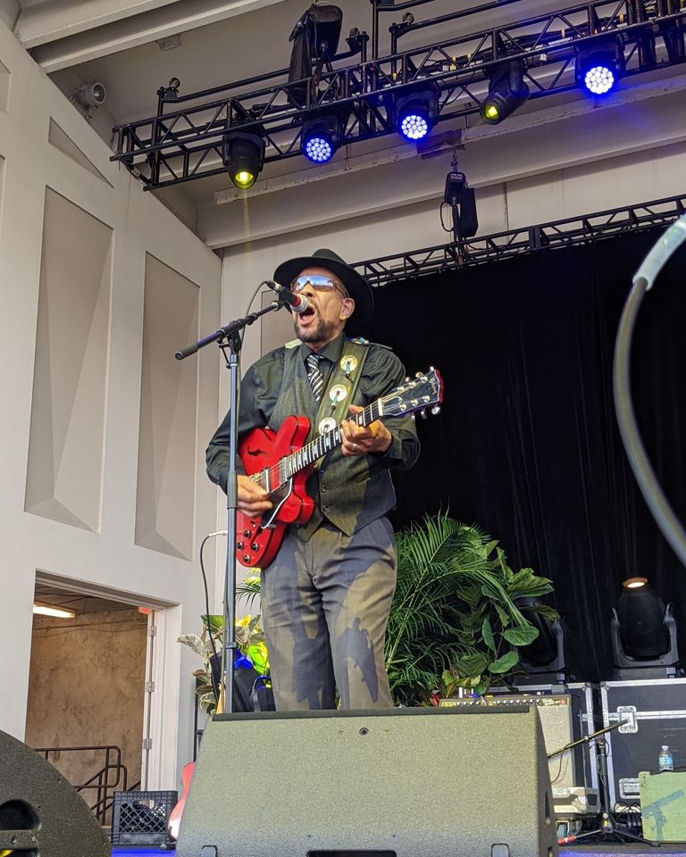 Springing_Blues's tweet image. Legendary bluesman John Primer plays Springing the Blues. Join us for 2 more days of live blues #blues #music #johnprimer #jacksonville #jaxbeach #jaxbeaches