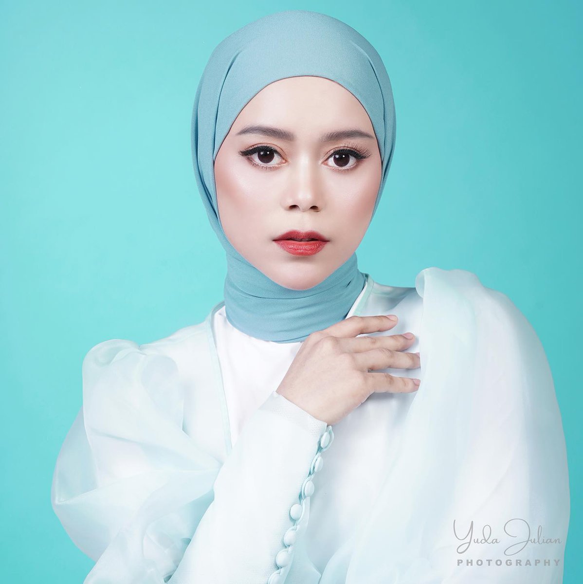 Meriyan27162916's tweet photo. Trending lagi hr ini bunda L the best https://t.co/CLGQqvmtKY