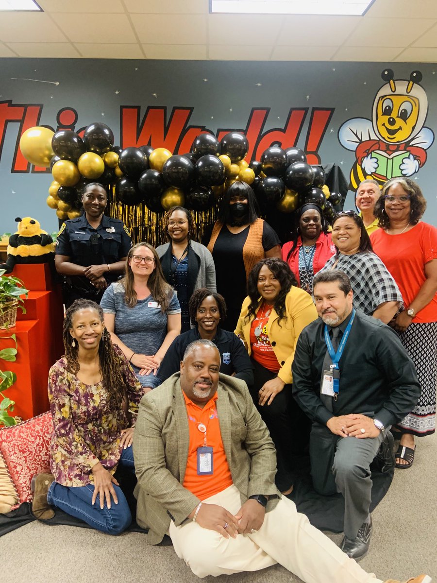 What an amazing event ⁦<a href="/HighlandHtsES/">Highland Heights ES</a>⁩. Our 1st Community Partners Social Mixer. Special thanks to our Honeybee family, partners, and HISD employees for making this event special. ⁦@HISD_Wraparound⁩ ⁦<a href="/BMcKinney83/">Bettina McKinney</a>⁩ ⁦@TeamHISD⁩ ⁦<a href="/BTW_WRS/">BTW_WRS MANAGER</a>⁩