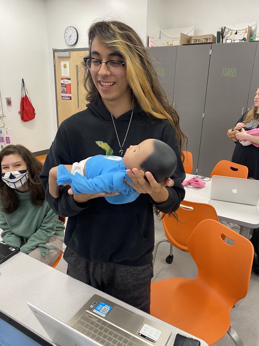 Julia McClannon tweet media