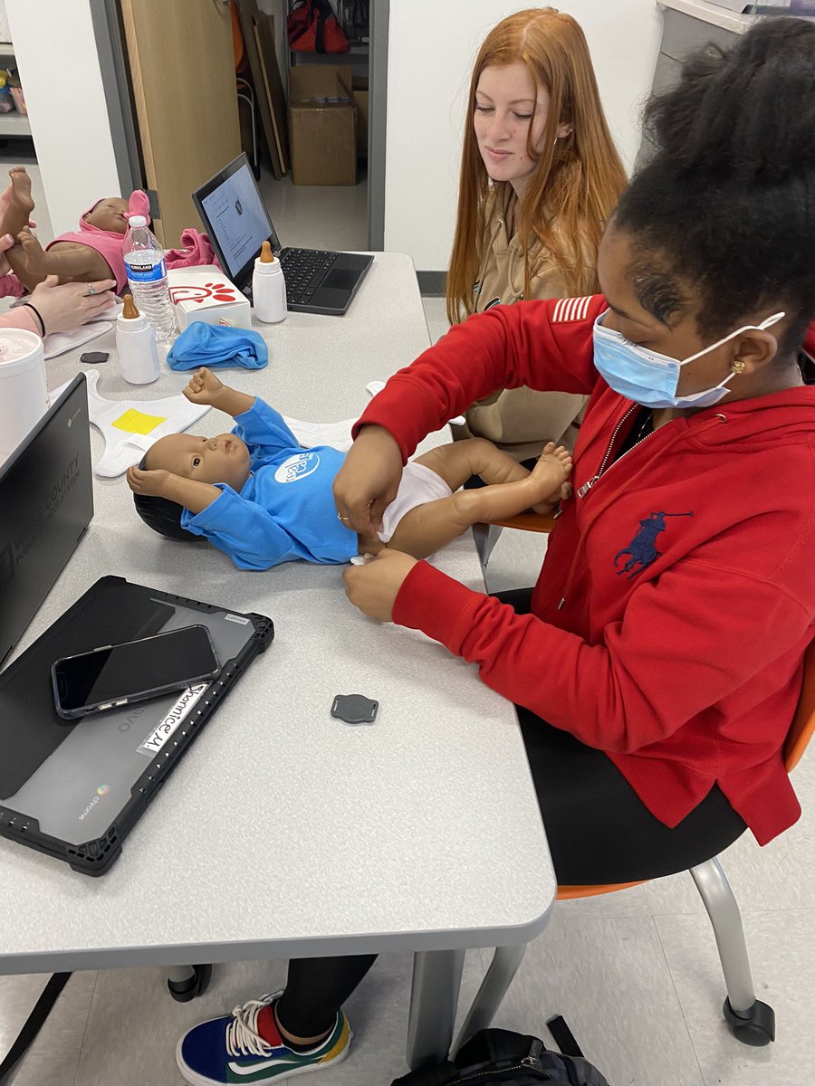 Julia McClannon tweet media