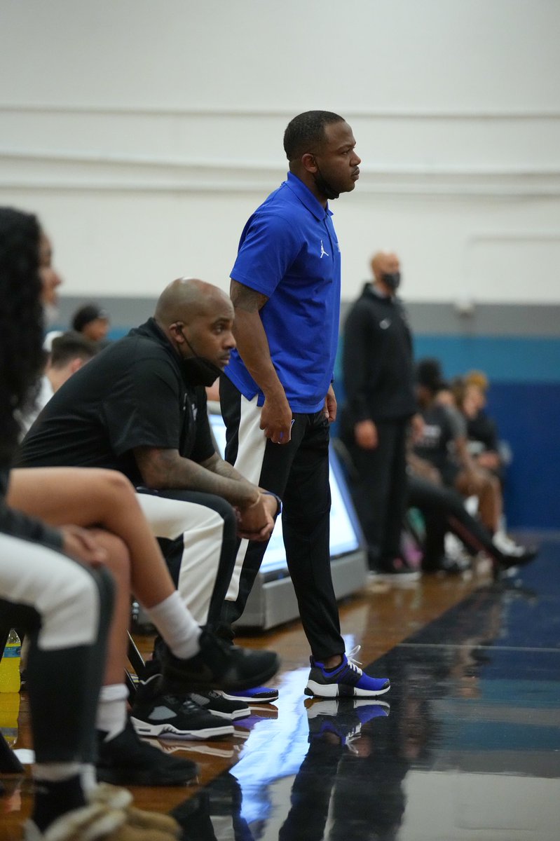 EdmondsTritons's tweet photo. Josh McLeod tabbed as permanent head coach of @EdmondsWBB.

🔗 https://t.co/KjgDzSiLzD https://t.co/WTWQQ0E5kT