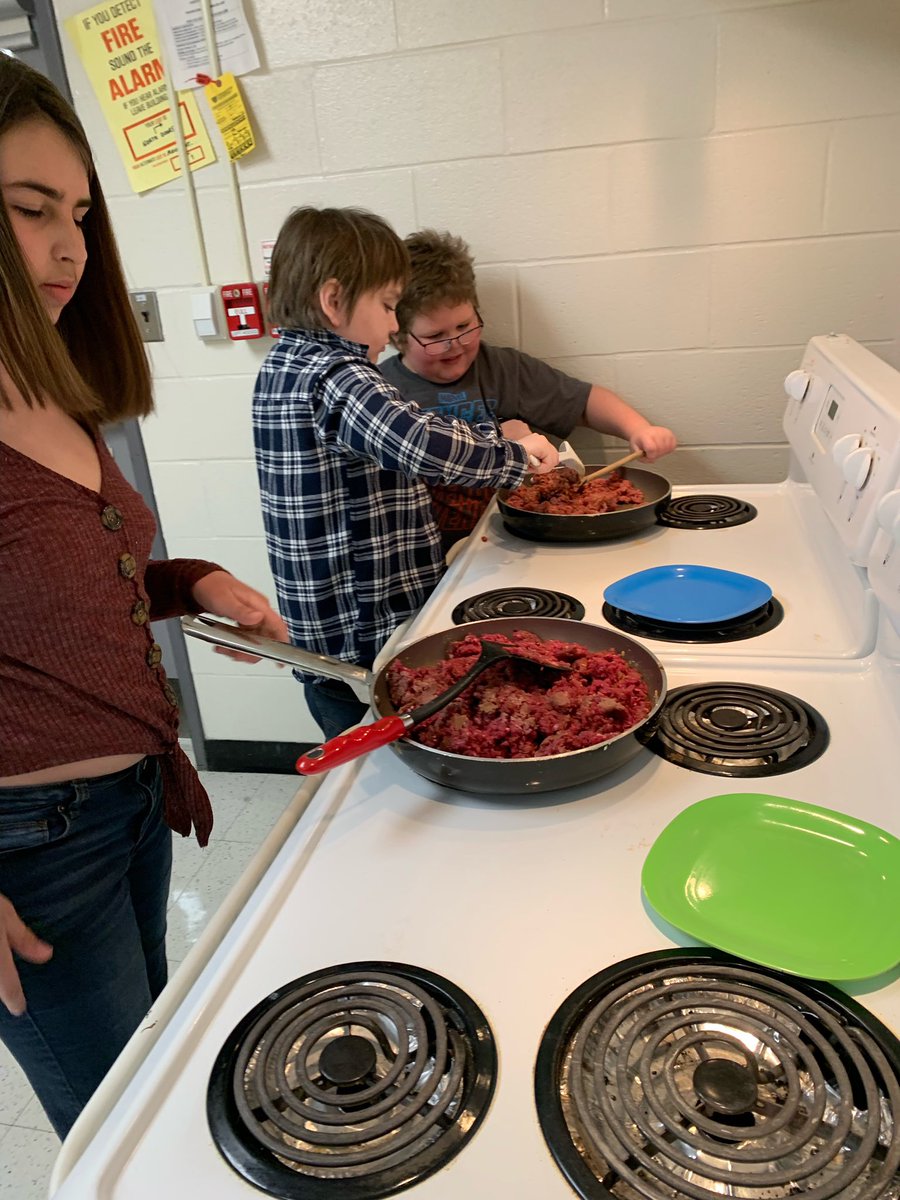TroyMaracle's tweet photo. Indigenous knowledge and beauty shared to give hope for positivity and good relations. Shout out to the students for preparing Tacos and treats. Such an amazing job! Hats off to Ms. Vance and Ms Petrick. #IndigenousEd #transitions https://t.co/clBkGSvFfU