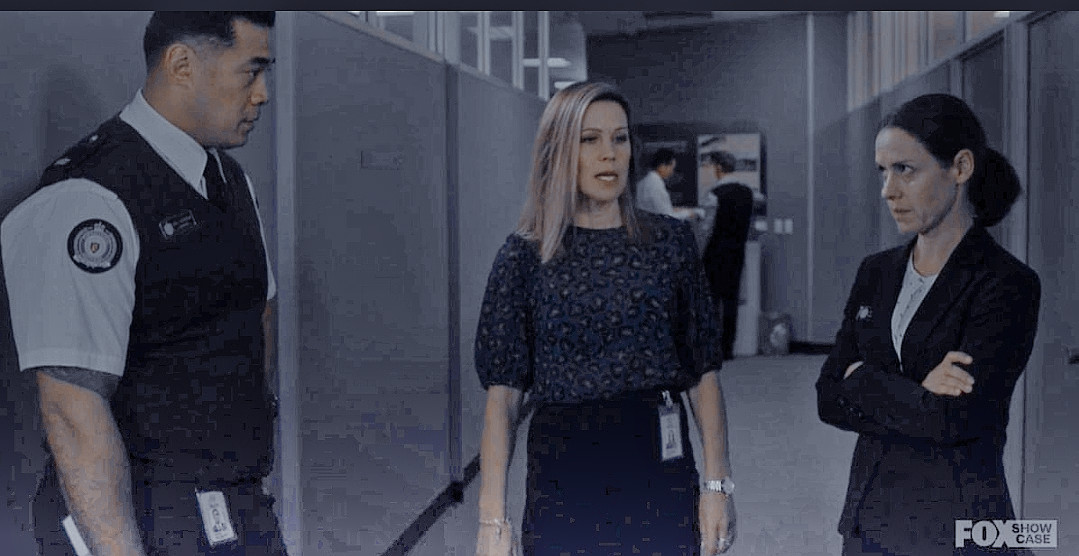 annReynoldsrp's tweet photo. Talking to two officers #wentworthrp #prisonrp #crimerp https://t.co/NU4FwOXTVl