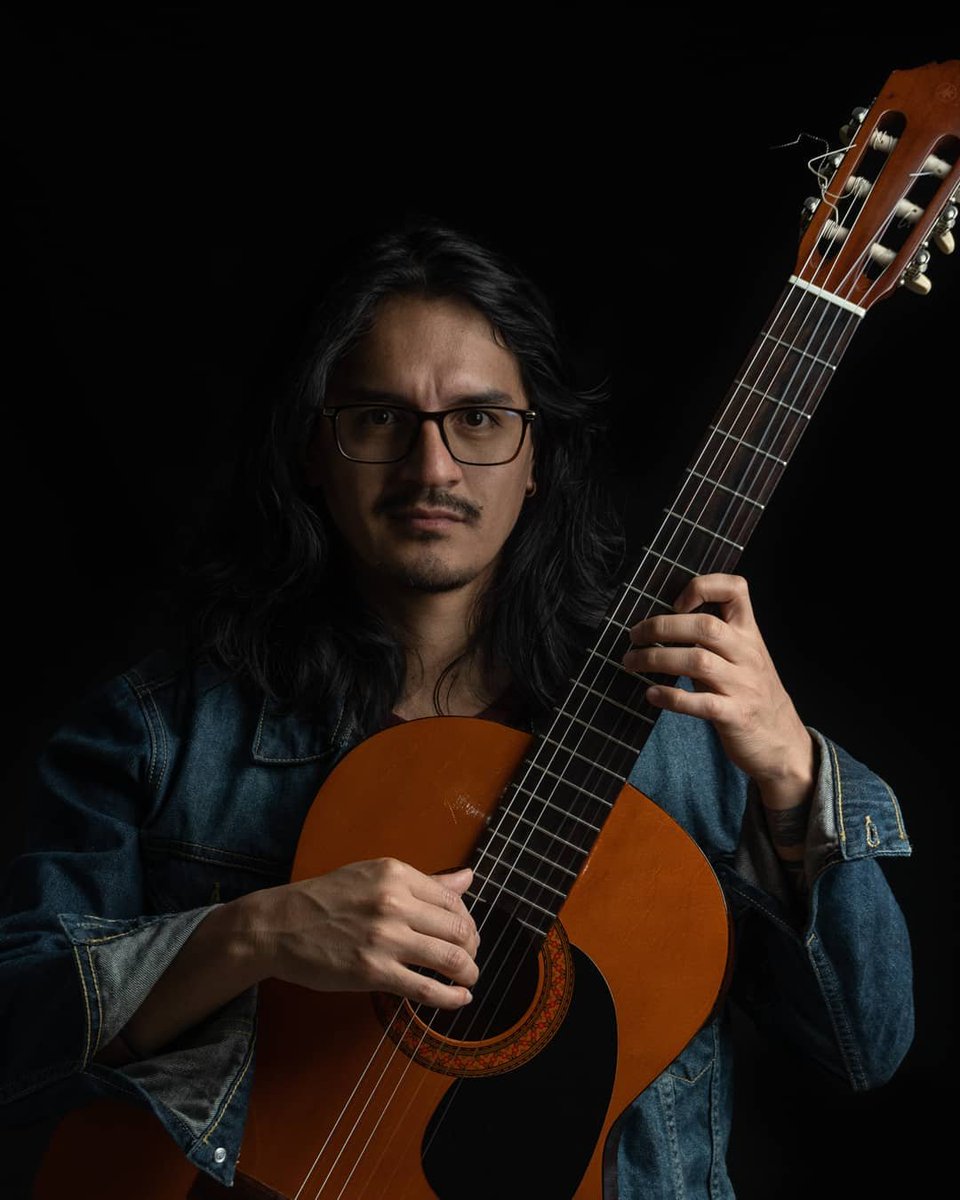RadNalCo's tweet photo. #AlAire🤝 En #Encuentros dialogamos con Javier Mamián (@JavierSancocho), cantautor, tallerista y escritor caucano, acerca de su aporte como artista a la construcción de paz en el territorio. 

¡Sintonízanos! 👉 https://t.co/LPPvT06WLI https://t.co/WuZfHDlY3x