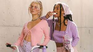 AMarkadas's tweet image. One of the most popular fashion trends of 2022:
Y2K Fashion.