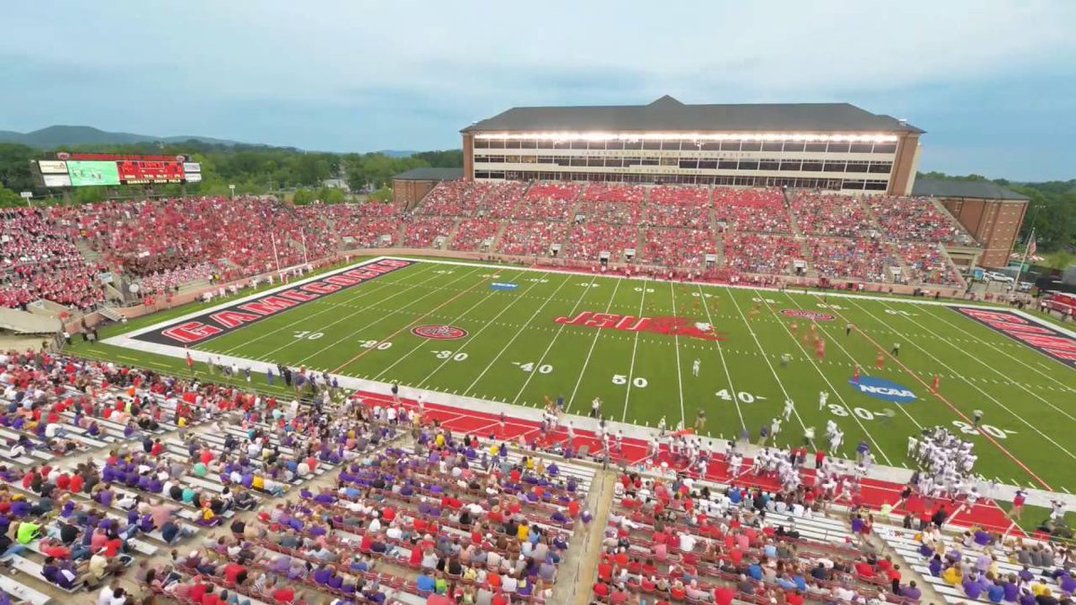 DLCoachTayLew_'s tweet photo. After another convo with @coach_willgreen I am grateful to receive an offer to play ball @JSUGamecocks !! https://t.co/W23VUL8xTS