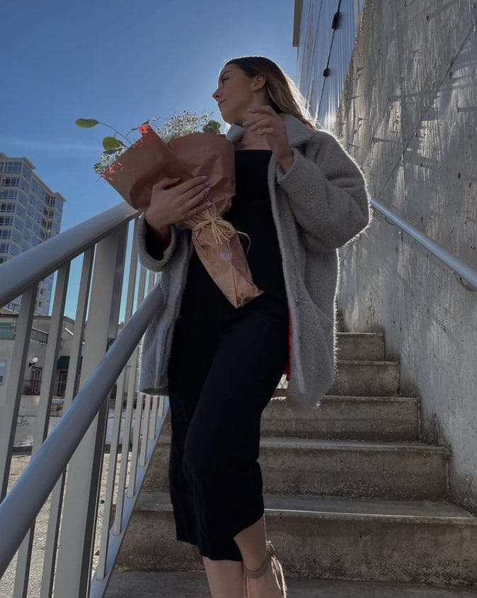 wowchik0044's tweet photo. Sunshine and me 🌞 https://t.co/f0Vl40diy9
