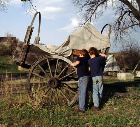 GoGoshenWY's tweet photo. Stroll the historic grounds once walked by fur trappers, Native Americans, pioneers, miners, and. Goshen County is home to the Fort Laramie National Historic Site, Oregon Trail Historic Byway, more than 60 historical markers and memorials. Relive history in Goshen County. https://t.co/ImHfmtwFdu
