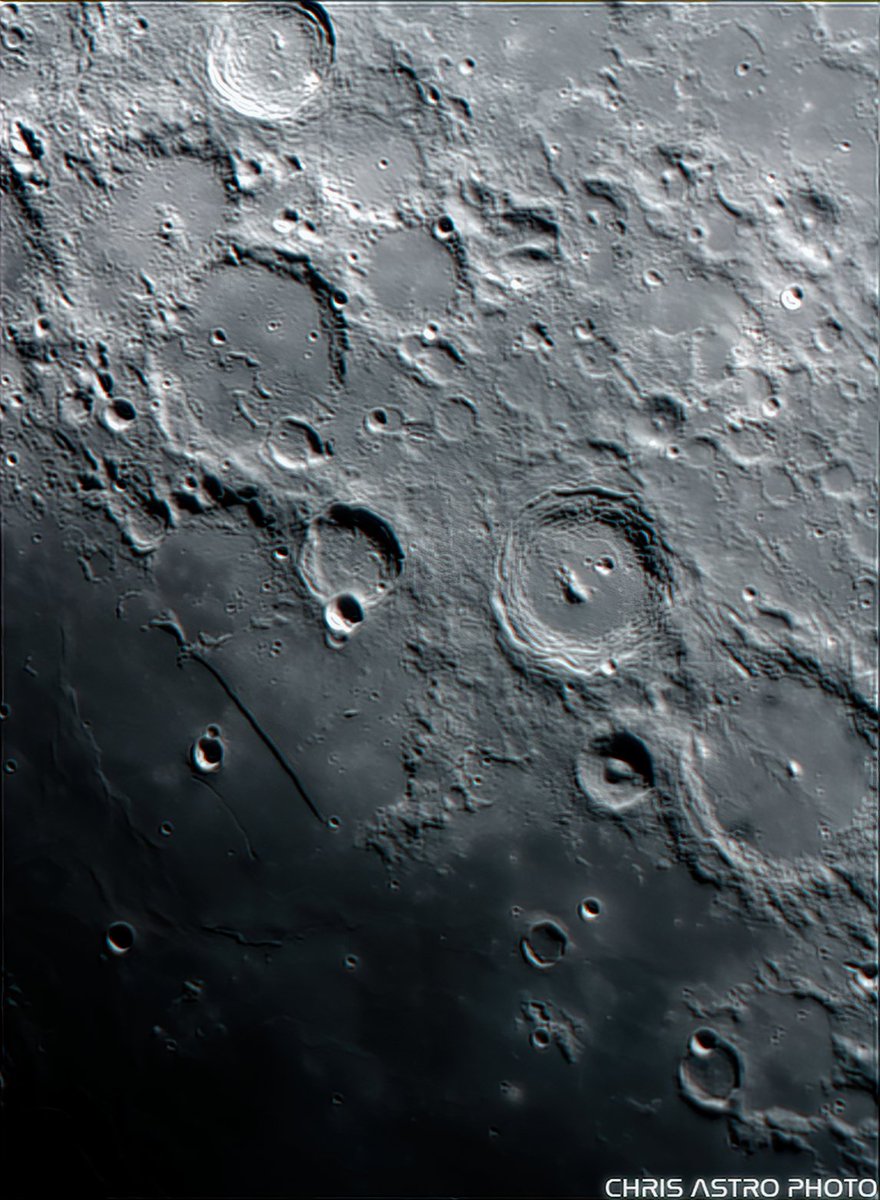 chrisastro101's tweet photo. Rupes Recta (means Straight cliff or Wall in Latin)
Direction:South-West
Diameter:110 km(68.35 miles)
@Celestron CGEM 11 inch @imagingsourced bk2.4
#astrophotography #moonastrophotography #themoon #moon #celestron #imagingsourcedbk 2.4 #space #rupesrecta #lunarcrater https://t.co/AKJtpNMHt5