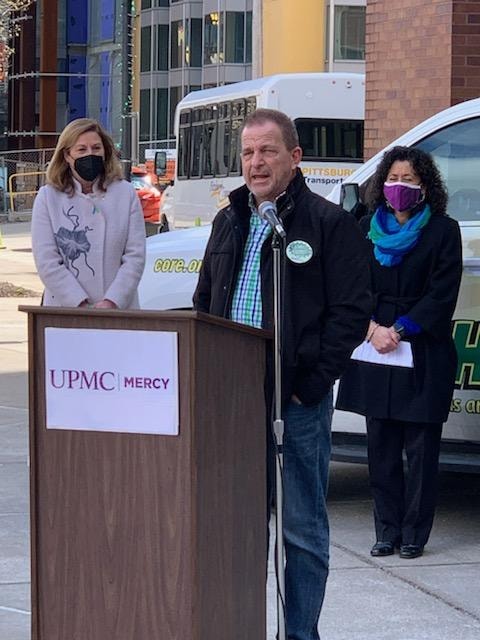 Tuffnut225's tweet image. Today I had the honor of speaking about my Transplant at the UPMC Mercy Flag Raising ceremony for National Donor Month. 💚💙🫁
Center for Organ Recovery &amp;amp; Education 
#nationaldonormonth 
#UPMC