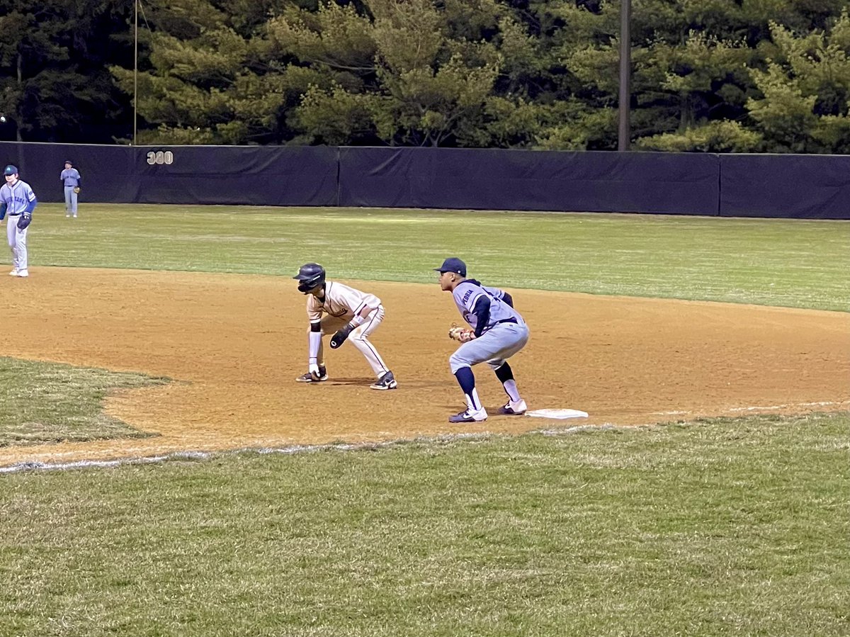 CoachBroadhurst's tweet photo. Out watching my @ILSteelBaseball guys @EastonSteck and @GeloHightower in the tropical paradise they call Galesburg. One of my favorite ballparks in the state! @pickrelj always has this place looking prestine! And those @3N2Sports unis this season!๐ฅ๐ฅ๐ฅ@hemingwayderek https://t.co/rz09w7FWds
