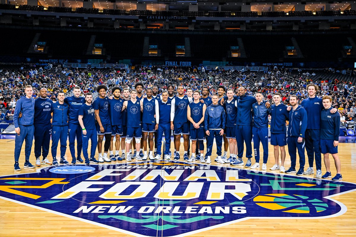 CoachJayWright's tweet photo. Incredibly proud of the many hours of hard work this group has put in so far this year - Not finished yet . #HumbleAndHungry https://t.co/rQw0q9mdUd