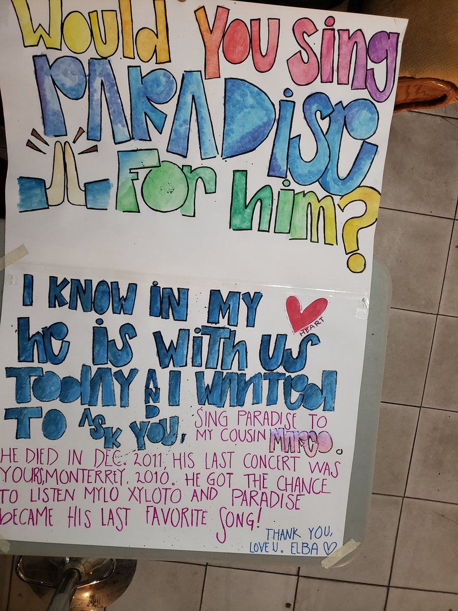 ElbitaLe's tweet photo. Al final me animé a hacerle un cartel a @coldplay para que le canten a Marco (que murió y hubiera amado estar ahí). Pido a quien vaya el 3 de abril a foro sol, si te toca pasarlo, haz paro, lo pido de fan a fan. Pretendo que llegue al escenario. Espero se logre 🥺🧡 #ColdplayCDMX https://t.co/DpCzZTATwR