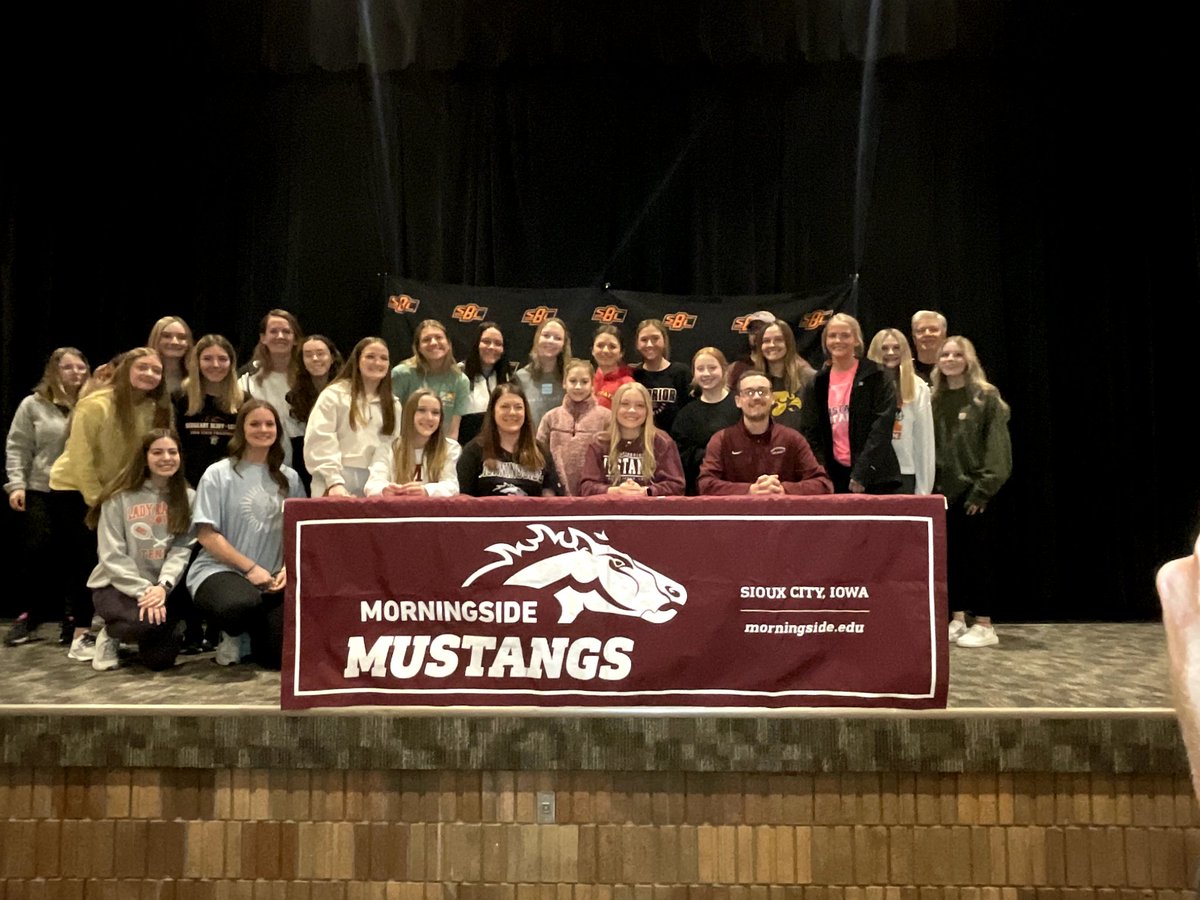 SBL_Tennis's tweet photo. Couldn't be more proud of our @SophiaGuntren and her commitment to play tennis at Morningside University. She is going to do great things this season and in the future. Congratulations!! https://t.co/skY2XC5BlM