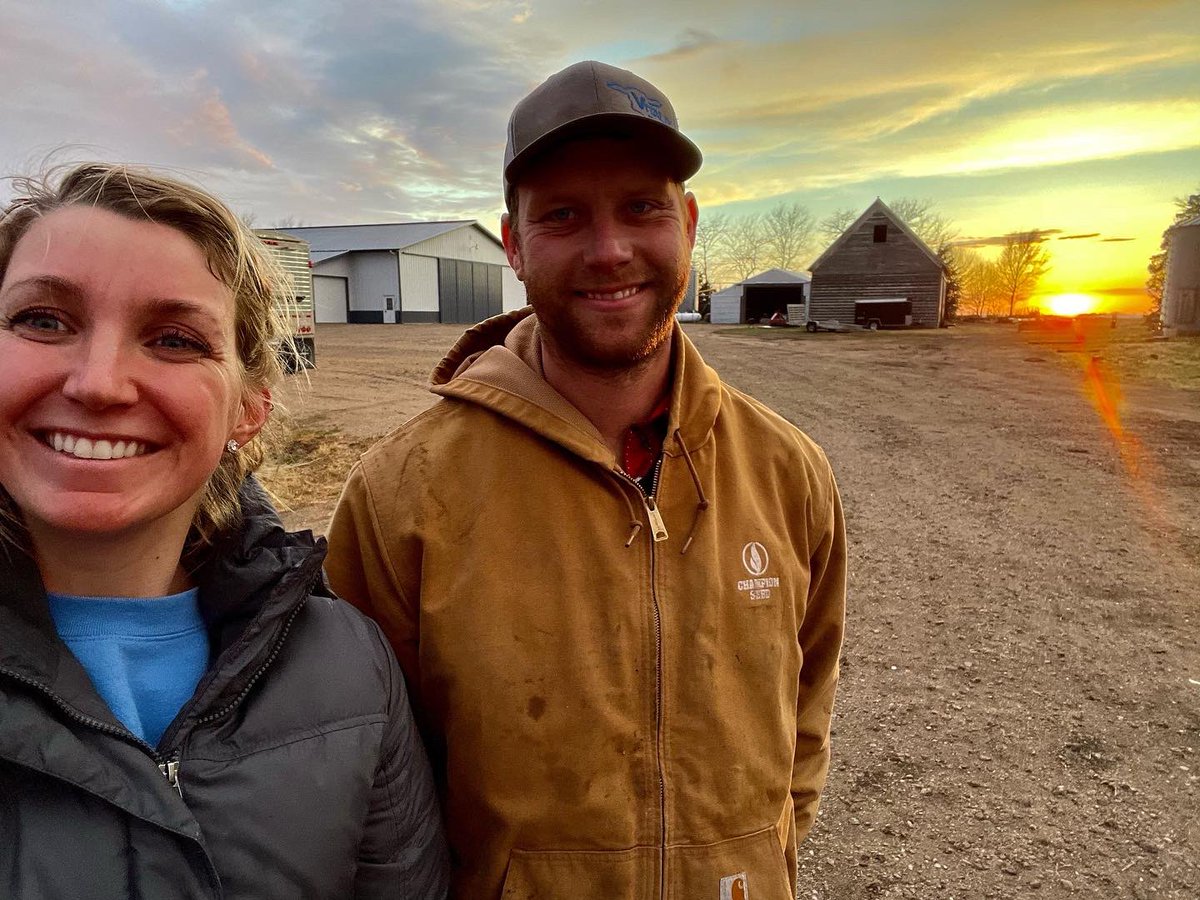 onlyottfarms's tweet photo. April showers bring May flowers… and calves, and planting, and a step closer to summer. 
•
•
•
#calves #cattleranch #farm #rainbow #nebraksa https://t.co/8J6xp0Fqbe