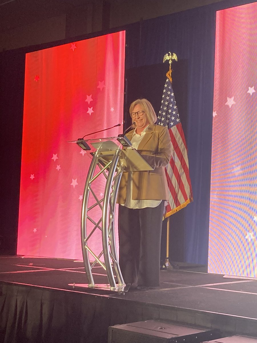 FischbachMN7's tweet photo. Incredible crowd at the @MNGOP Lincoln Reagan Dinner. I was glad to share the message of why it is so important for Republicans to take back the US House and fire @SpeakerPelosi! #MN07 https://t.co/Oh9PJ4d4U4
