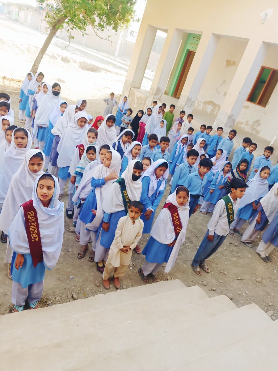 BuriroAisha's tweet photo. No One HeadTeacher as well these innocent girl student are secure secure at GBPS AHMED SHAH CAMPUS MORO ,Higher Authorities kindly see this without bundary wall pic of School . #saveEducation_SecureEducators
@sardarshah1 @AseefaBZ @AzfarC @Abbasisaeed @IBAheads https://t.co/8jdOq42yYQ