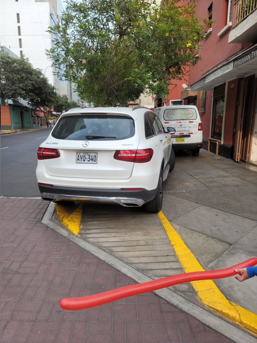 Gutty_rivera's tweet photo. Tan lindo mi Perú...

@PoliciaPeru ojalá esto sirva como foto papeleta... https://t.co/xiag3BjH5c