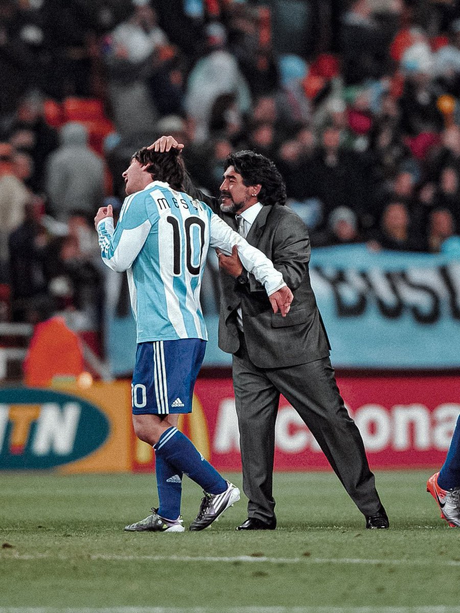 Tuvimos el privilegio de ver a Diego Maradona y a Lionel Messi en un Mundial. Ningún país tuvo la suerte que tuvimos nosotros.

#DiegoEterno #Maradona #DiegoMaradona